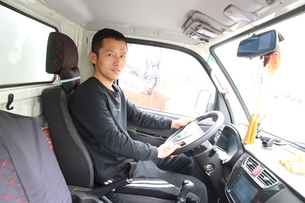 DƬ9.jpg