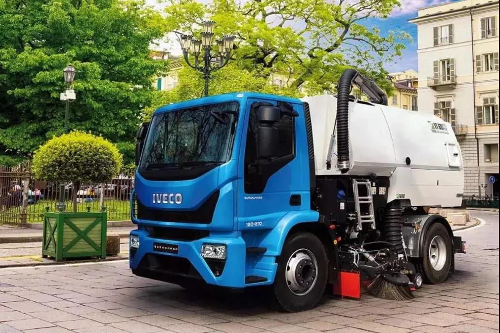 M(jn)SEurocargo`Sĸb