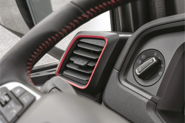 4.tɫbpԪ͹@TGX Individual Lion S\(yn)(dng)L(fng).jpg