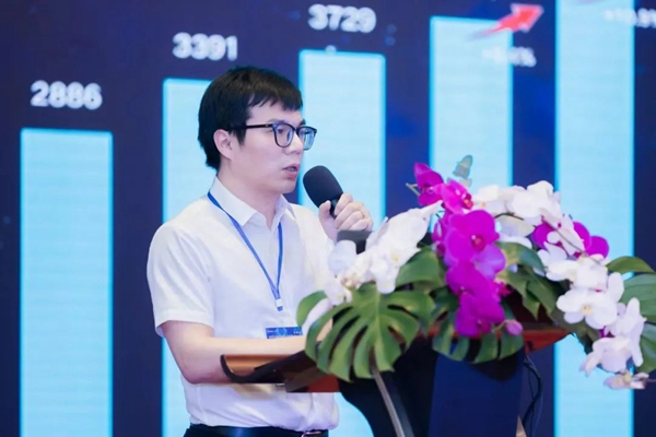 DƬ12.jpg