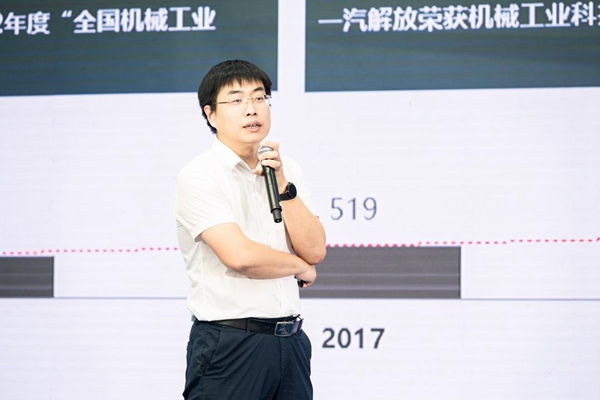 DƬ19.jpg