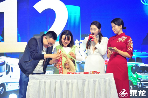 DƬ8.jpg