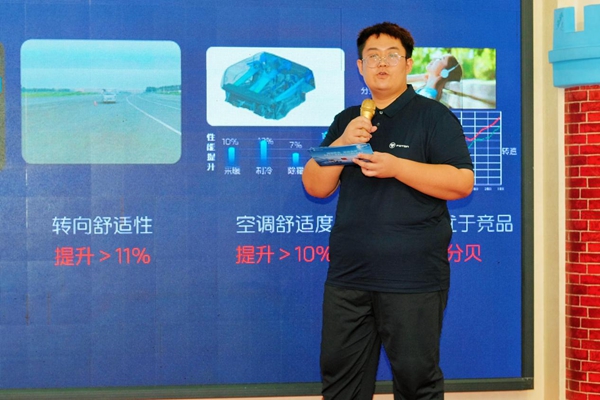 DƬ12.jpg
