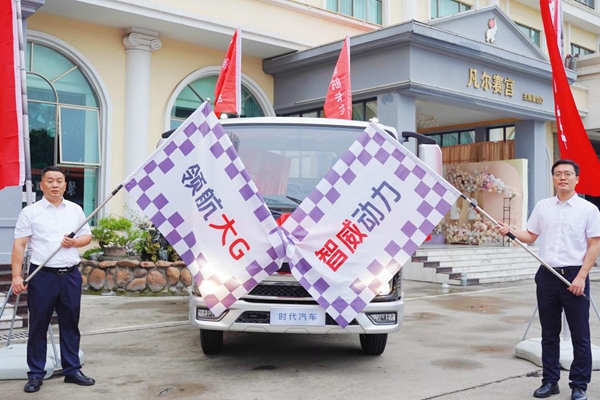 DƬ9.jpg