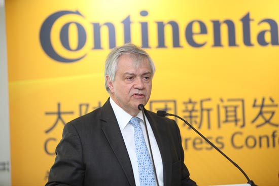 3. ꑼF(tun)(zh)жɆTI(y)José AvilaڴꑼF(tun)2015Ϻ܇չl(f)ϰl(f).J