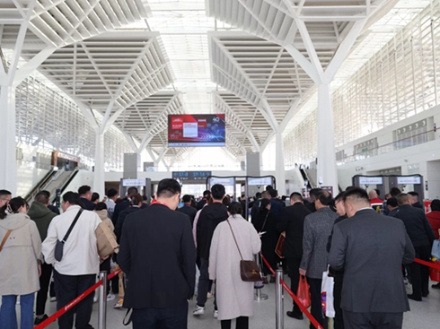 2025AMR˄(sh)V M(jn)vչ^ _܇Ј(chng)ƪ