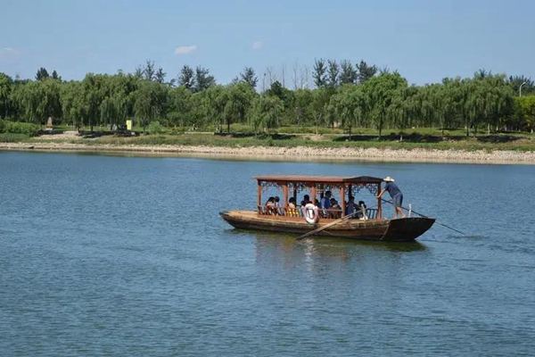 DƬ28.jpg