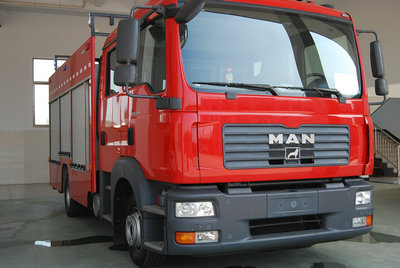 598-140520045U70-L.jpg